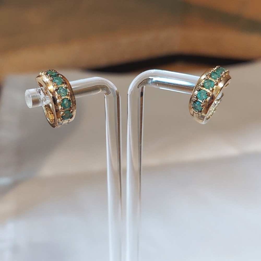 Huggie Earrings 925 Stamped Goldtone with‎ inset Green Glass Crystals
